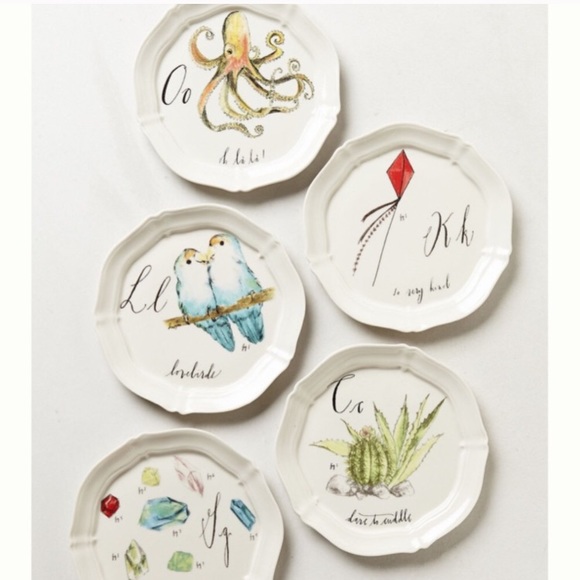 🌳Anthropologie Linea Carta Monogram Canapé Plate T Take Root EUC - Picture 4 of 15